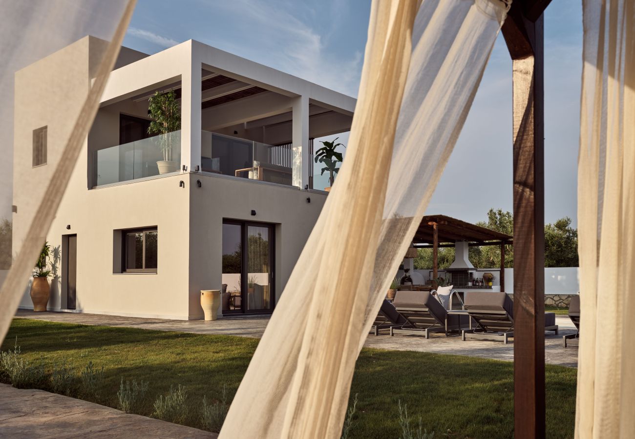 Villa in Ampelokipoi - Cozy Aura 2 Bedroom Residence with Private Pool