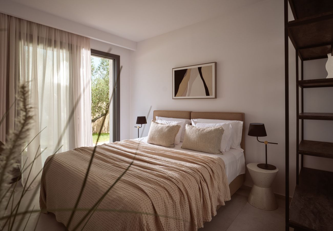 Villa in Ampelokipoi - Cozy Aura 2 Bedroom Residence with Private Pool