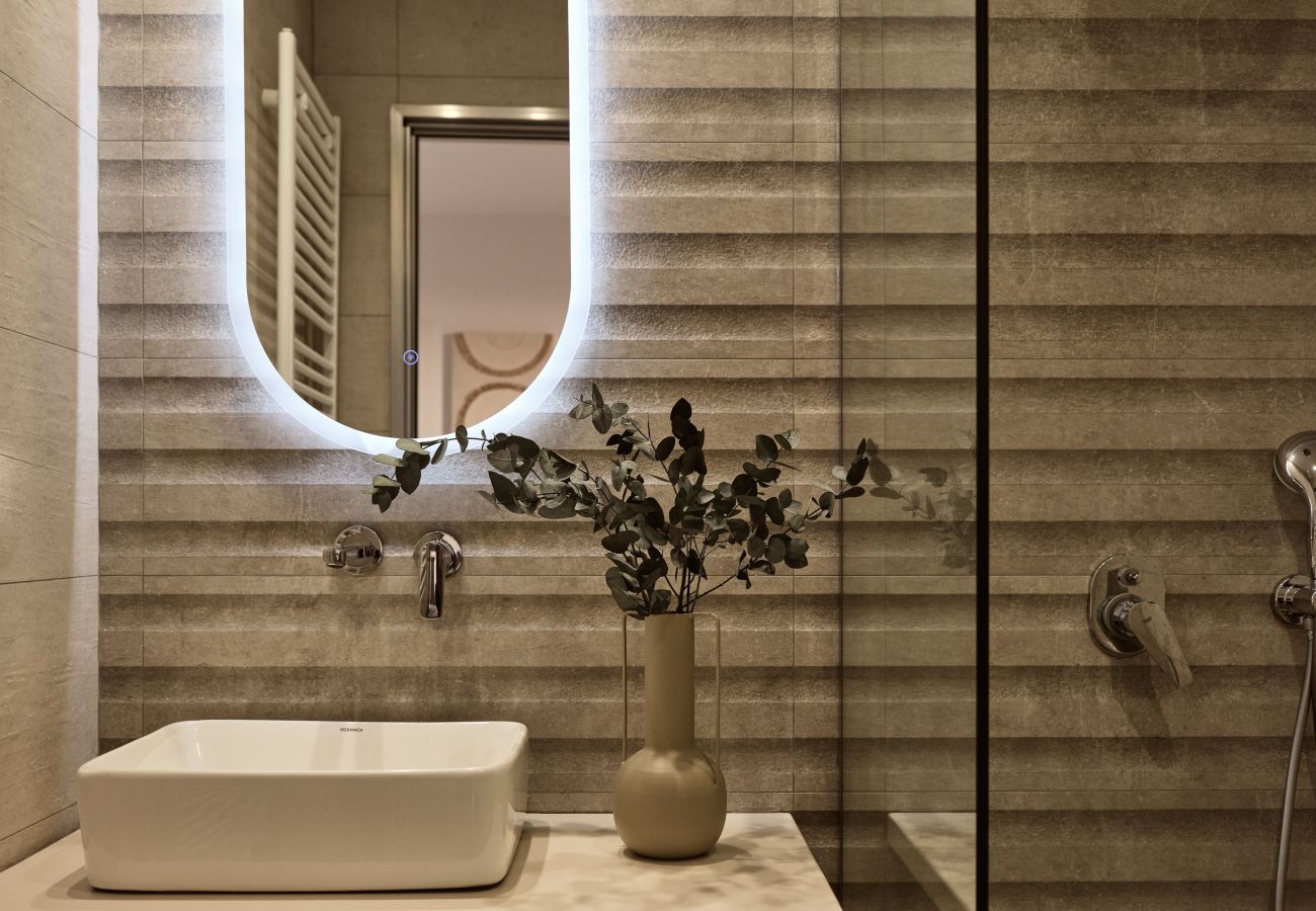 Villa in Ampelokipoi - Cozy Aura 2 Bedroom Residence with Private Pool