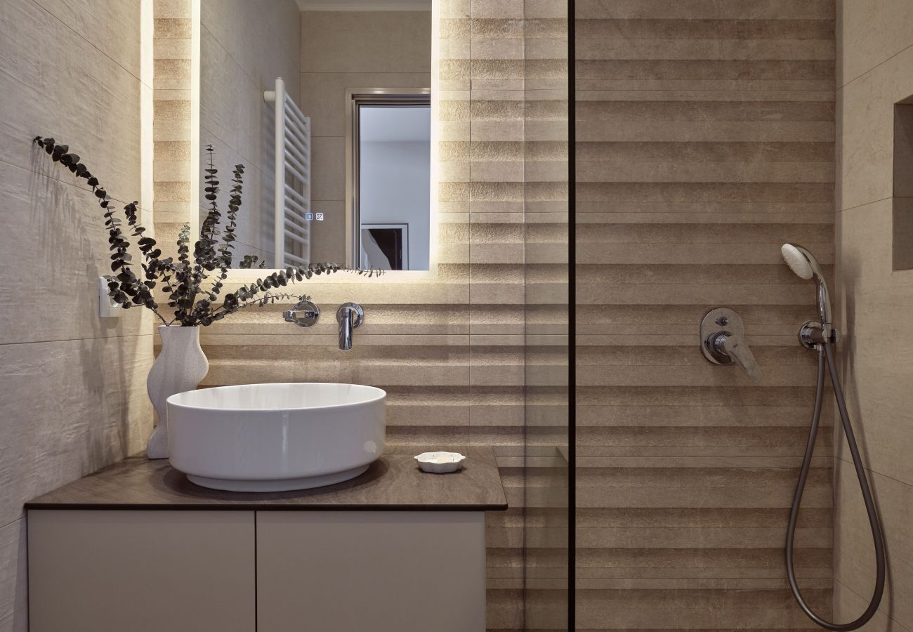 Villa in Ampelokipoi - Cozy Aura 2 Bedroom Residence with Private Pool