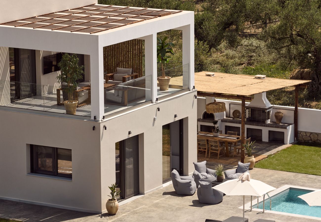 Villa in Ampelokipoi - Cozy Aura 2 Bedroom Residence with Private Pool