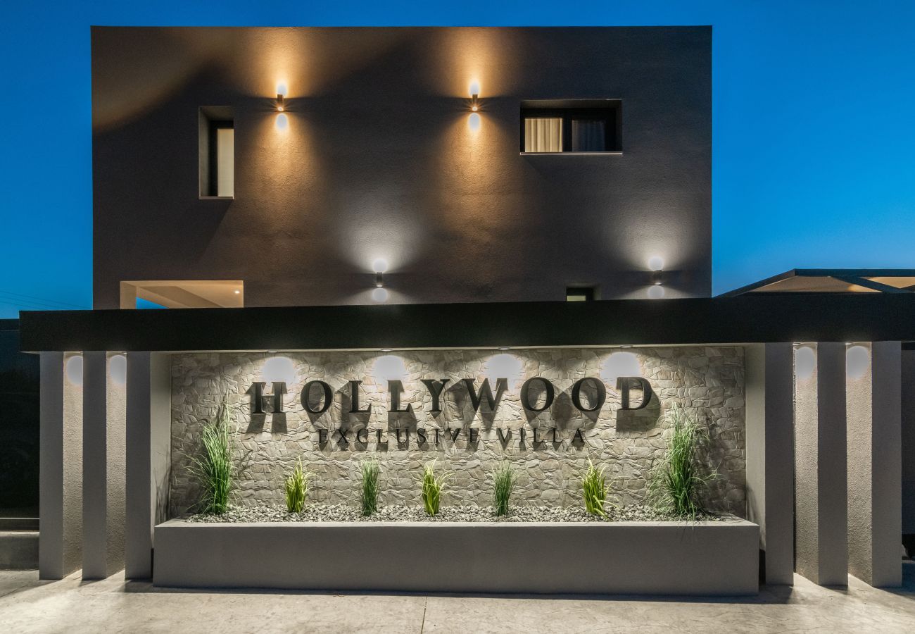 Villa in Ampelokipoi - Hollywood 3 Bedroom Villa with private pool