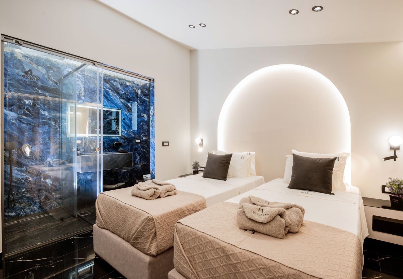 Villa in Ampelokipoi - Hollywood 3 Bedroom Villa with private pool