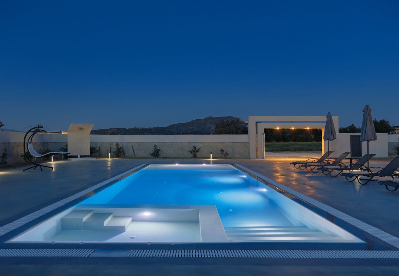 Villa in Ampelokipoi - Samantha 3 Bedroom Villa with private pool