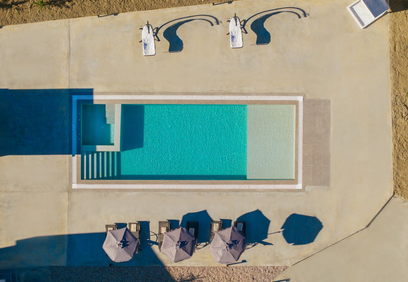 Villa in Ampelokipoi - Samantha 3 Bedroom Villa with private pool