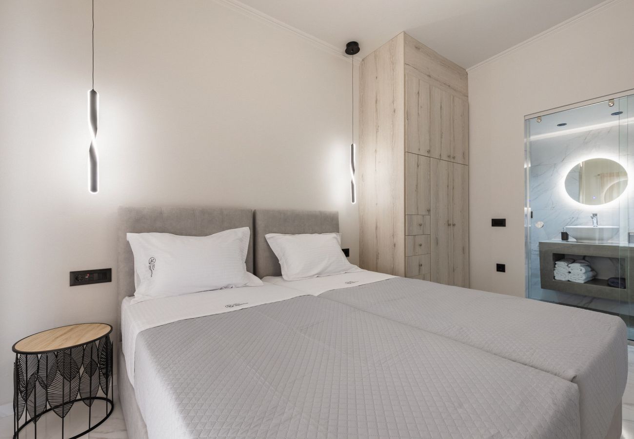 Villa in Ampelokipoi - Samantha 3 Bedroom Villa with private pool