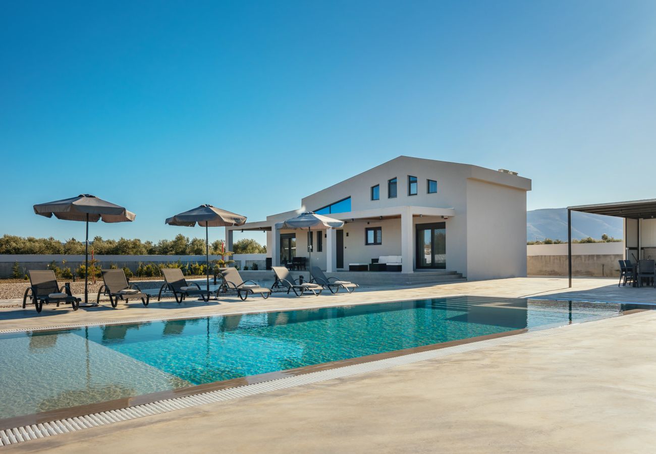 Villa in Ampelokipoi - Samantha 3 Bedroom Villa with private pool