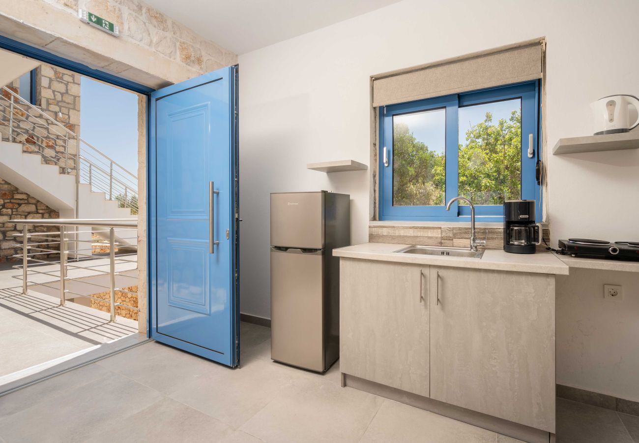 Residence in Volimes - Royal Majestic Residences with Pool & Sea View