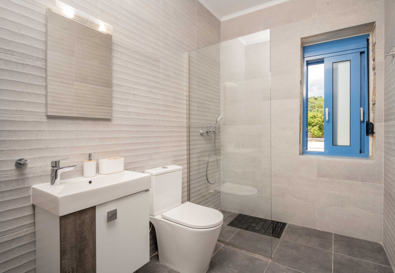 Residence in Volimes - Royal Majestic Residences with Pool & Sea View