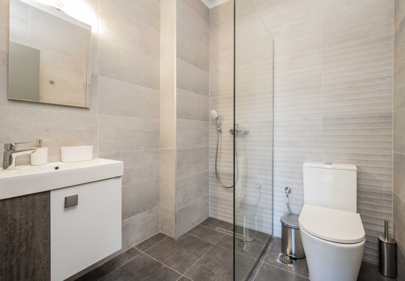 Residence in Volimes - Royal Majestic Residences with Pool & Sea View