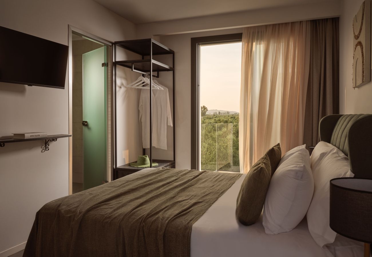 Villa in Ampelokipoi - Cozy Aura 2 Bedroom Residence with Private Pool