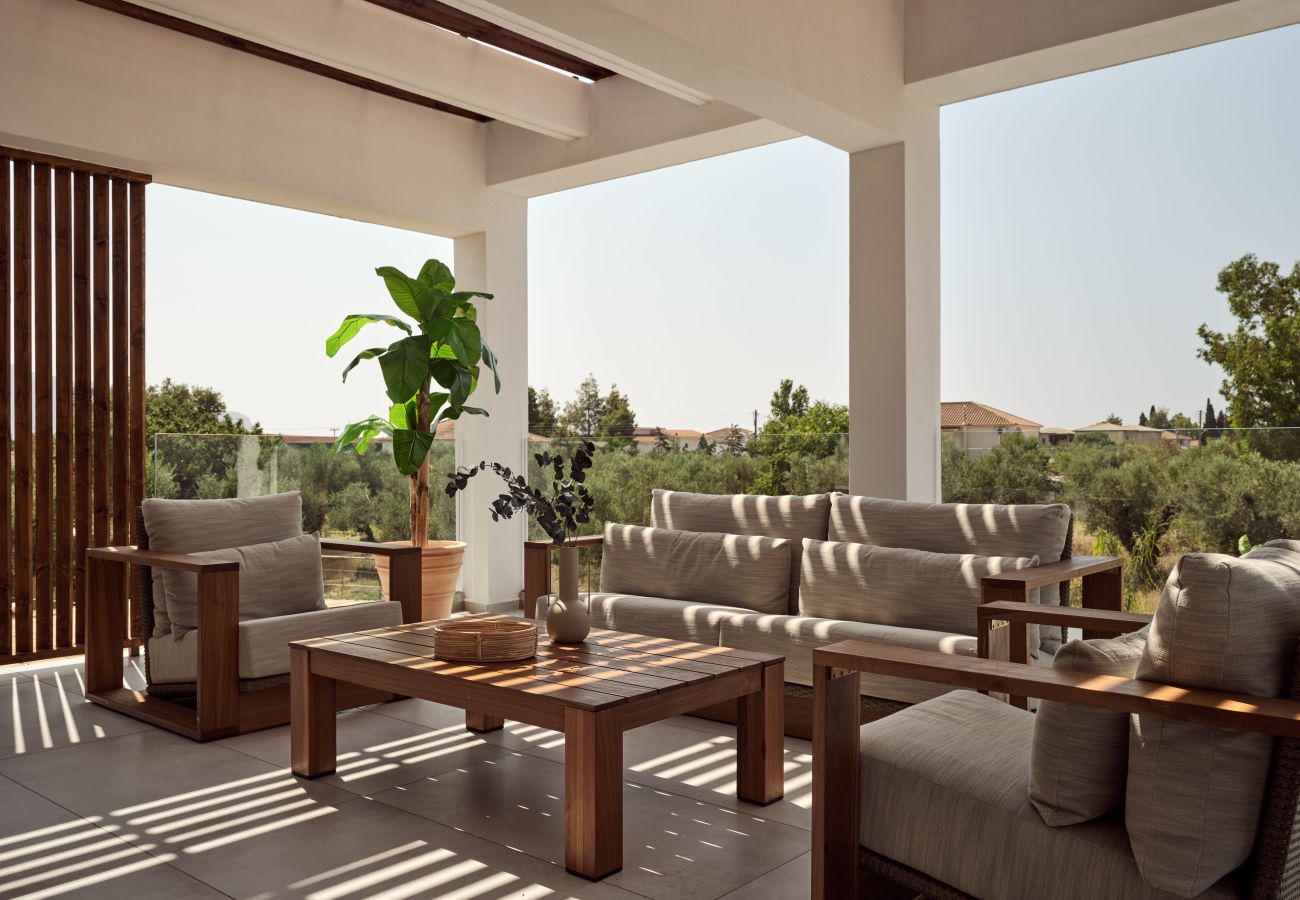 Villa in Ampelokipoi - Cozy Aura 2 Bedroom Residence with Private Pool