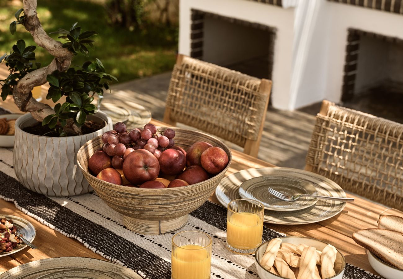 Villa in Ampelokipoi - Cozy Aura 2 Bedroom Residence with Private Pool