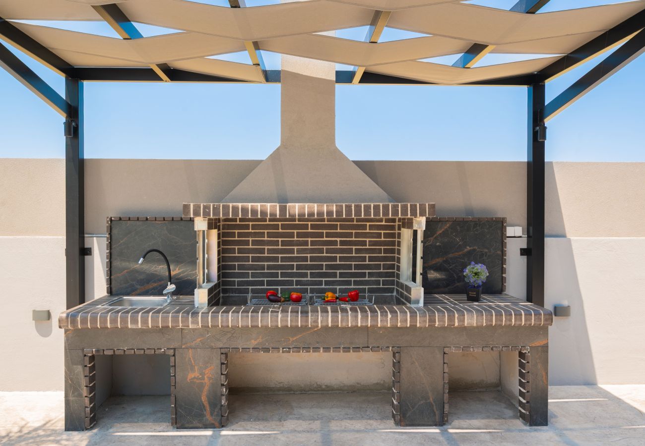 Villa in Ampelokipoi - Hollywood 3 Bedroom Villa with private pool