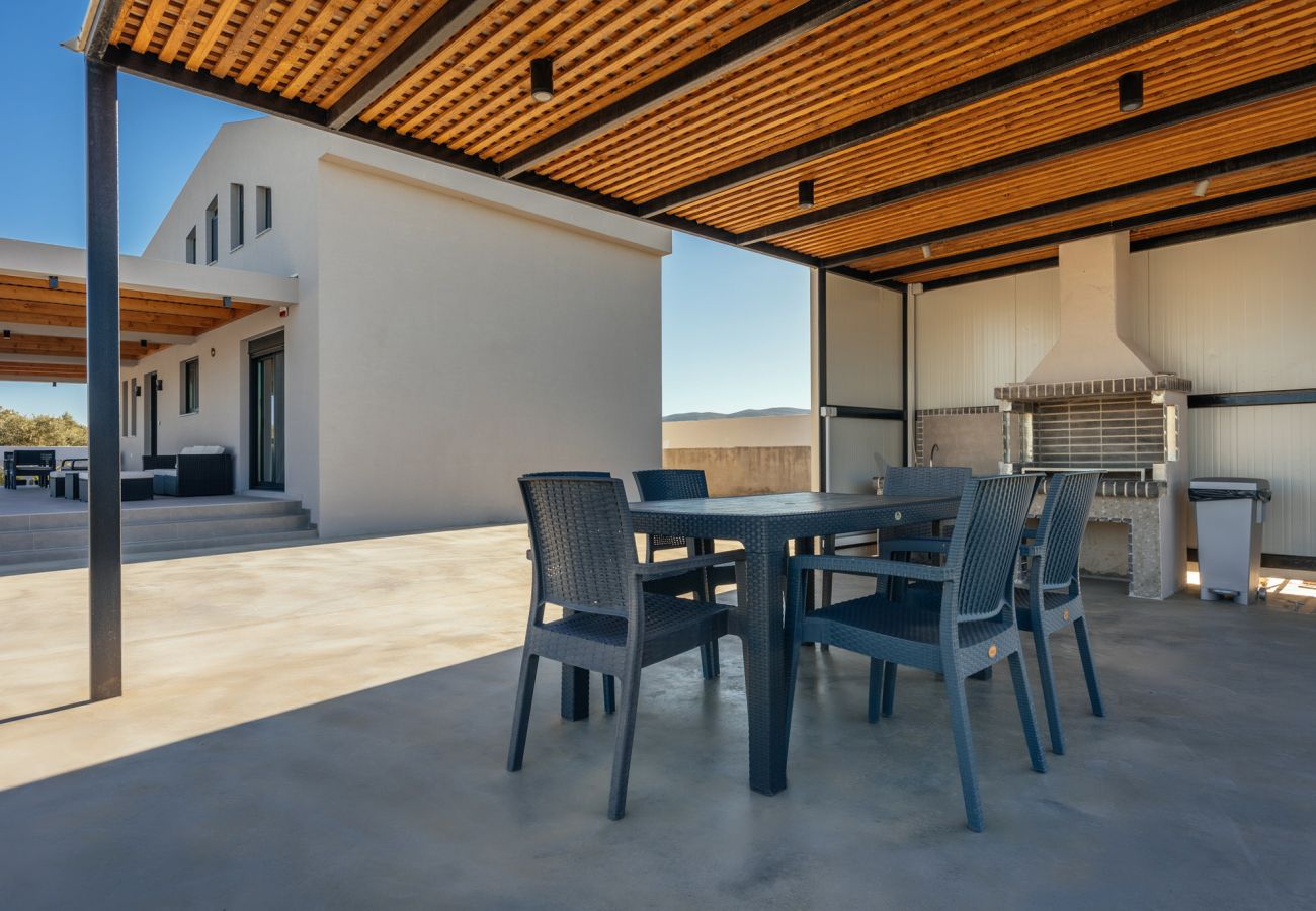 Villa in Ampelokipoi - Samantha 3 Bedroom Villa with private pool