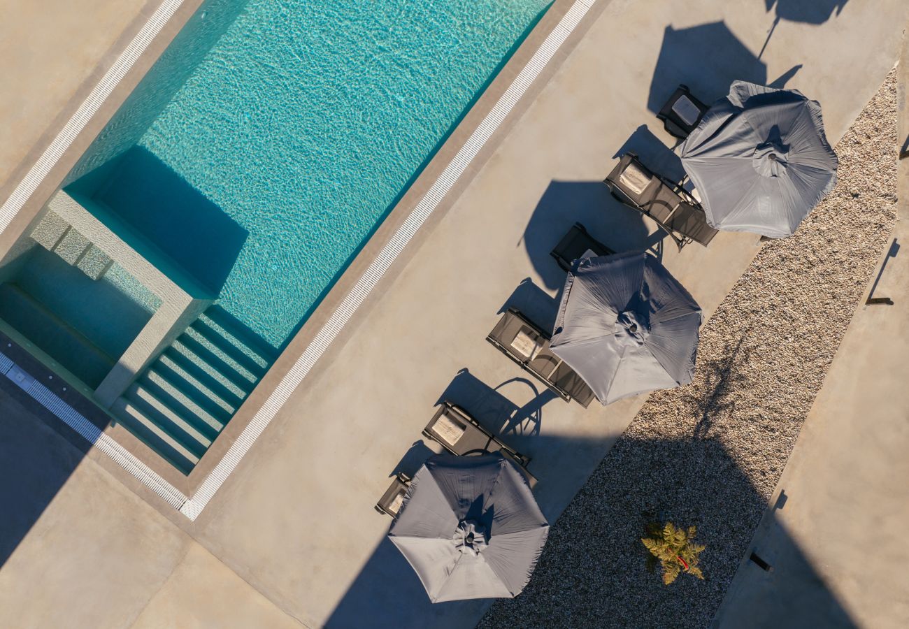 Villa in Ampelokipoi - Samantha 3 Bedroom Villa with private pool