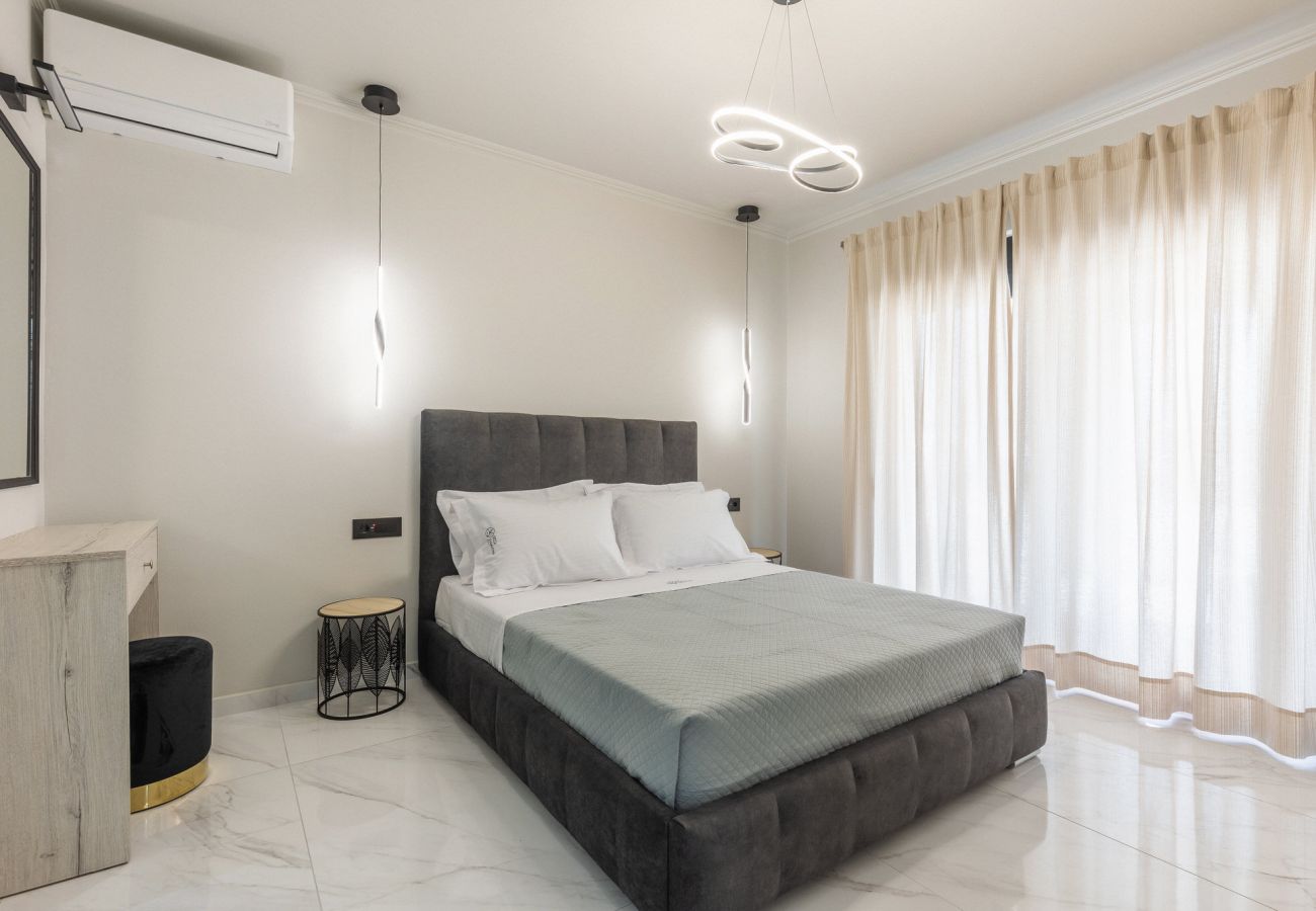 Villa in Ampelokipoi - Samantha 3 Bedroom Villa with private pool