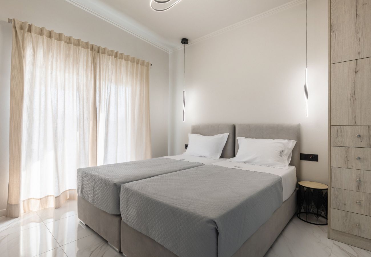 Villa in Ampelokipoi - Samantha 3 Bedroom Villa with private pool