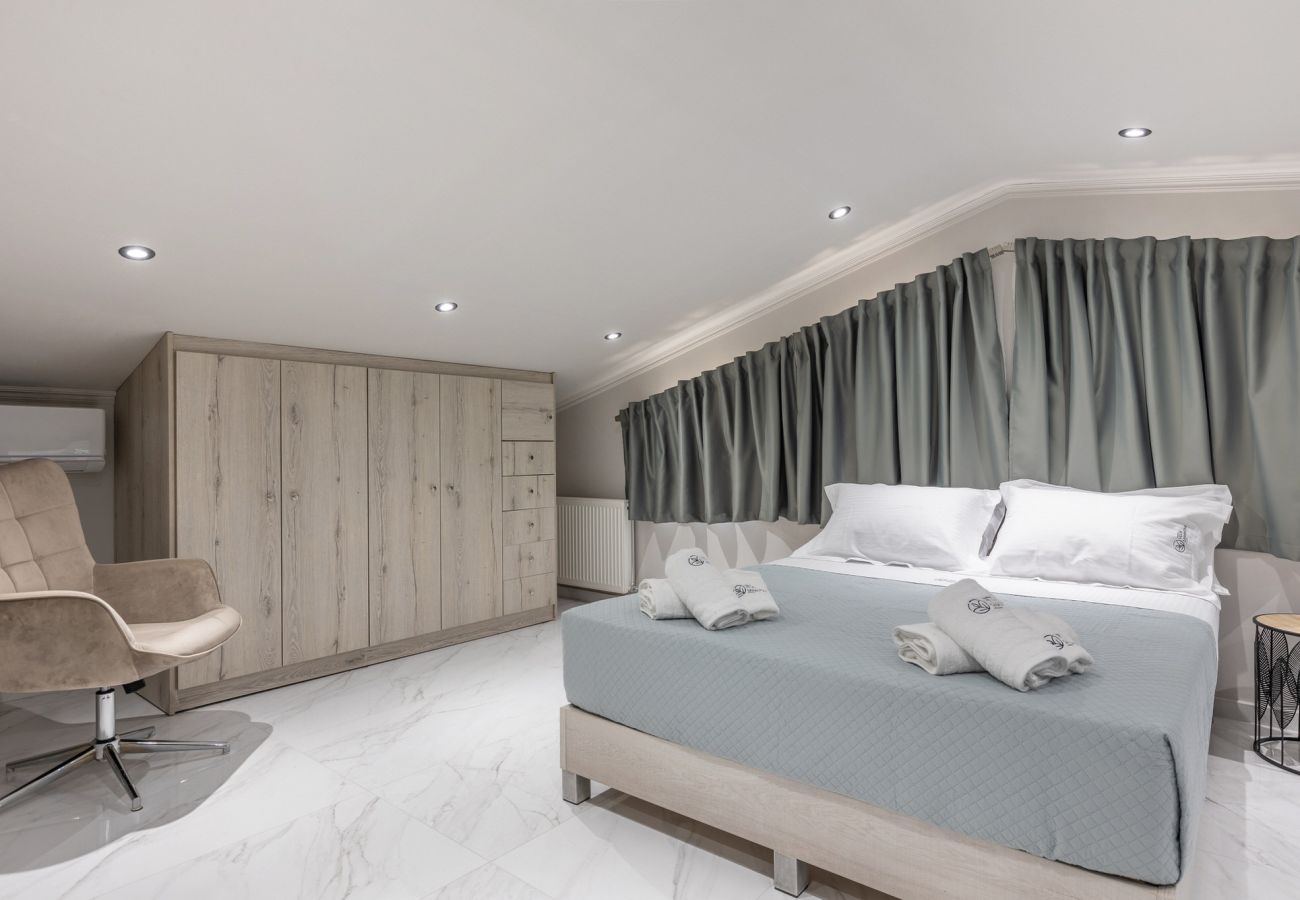 Villa in Ampelokipoi - Samantha 3 Bedroom Villa with private pool