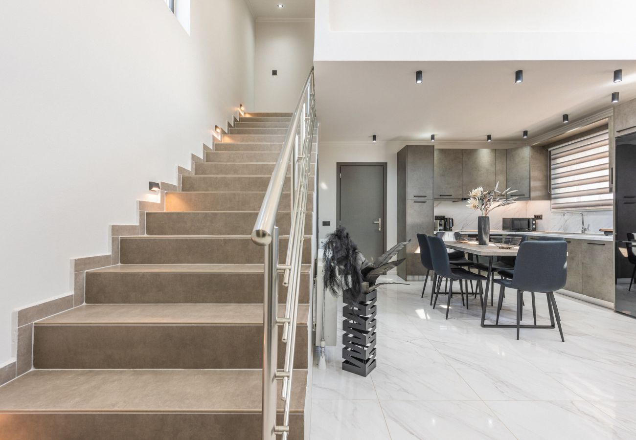 Villa in Ampelokipoi - Samantha 3 Bedroom Villa with private pool