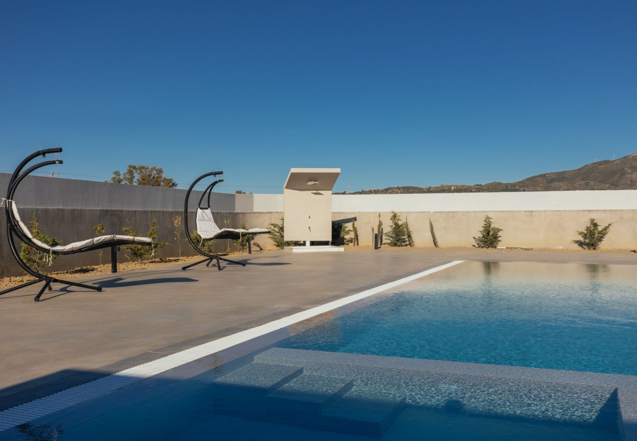 Villa in Ampelokipoi - Samantha 3 Bedroom Villa with private pool