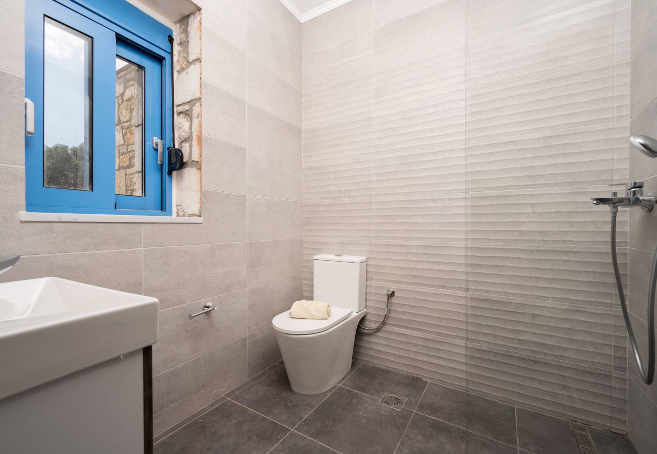 Studio in Volimes - Royal Majestic - Corner Ground Floor Studio